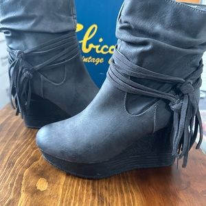 SBICCA Grey Booties.